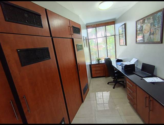 3 BEDROOM HOUSE FOR SALE IN MAGALIESKRUIN